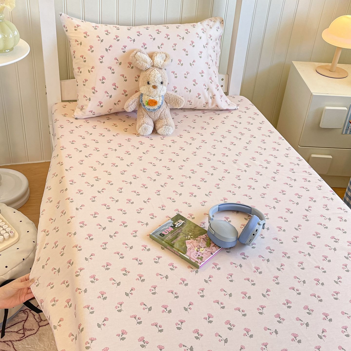 91家纺网 家纺一手货源 找家纺 寻米 2026新款春夏13070印花三件套单品系列-单床笠 花漾