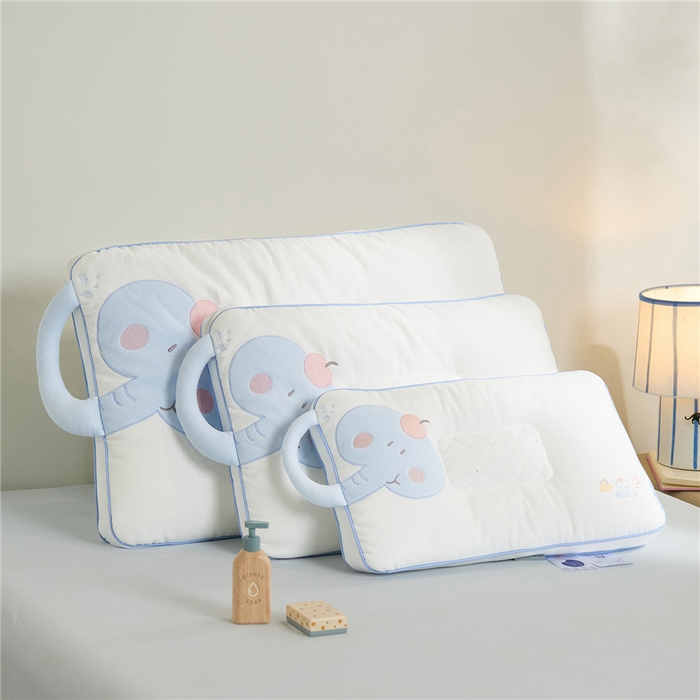 91家纺网 家纺一手货源 找家纺 （总）昕科 2026新款安抚小飞象亲子枕卡通大象儿童枕头学生小象动物枕芯贴布绣枕枕头枕芯