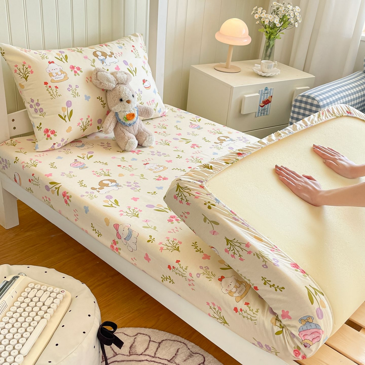 91家纺网 家纺一手货源 找家纺 寻米 2026新款春夏13070印花三件套单品系列-单床笠 花园小狗