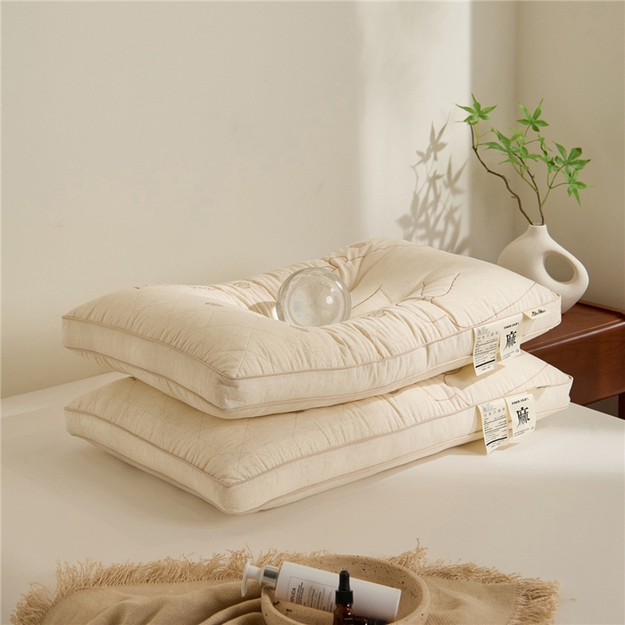 91家纺网 家纺一手货源 找家纺 （总）昕科 2025新款亚麻北极熊枕棉麻绣花小熊枕头成人立体亚麻枕芯枕头枕芯