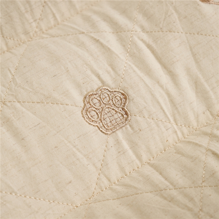 91家纺网 家纺一手货源 找家纺 （总）昕科 2025新款亚麻北极熊枕棉麻绣花小熊枕头成人立体亚麻枕芯枕头枕芯