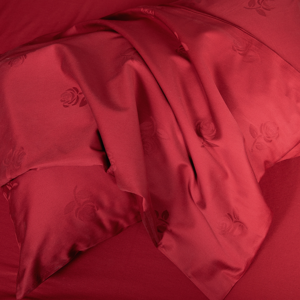 91家纺网 家纺一手货源 找家纺 极简 2026新款秋冬款100S长绒棉精美提花系列四件套-场景二（标准会员-10 床笠立高28 控价小号258标准298加大328） 玫瑰花影