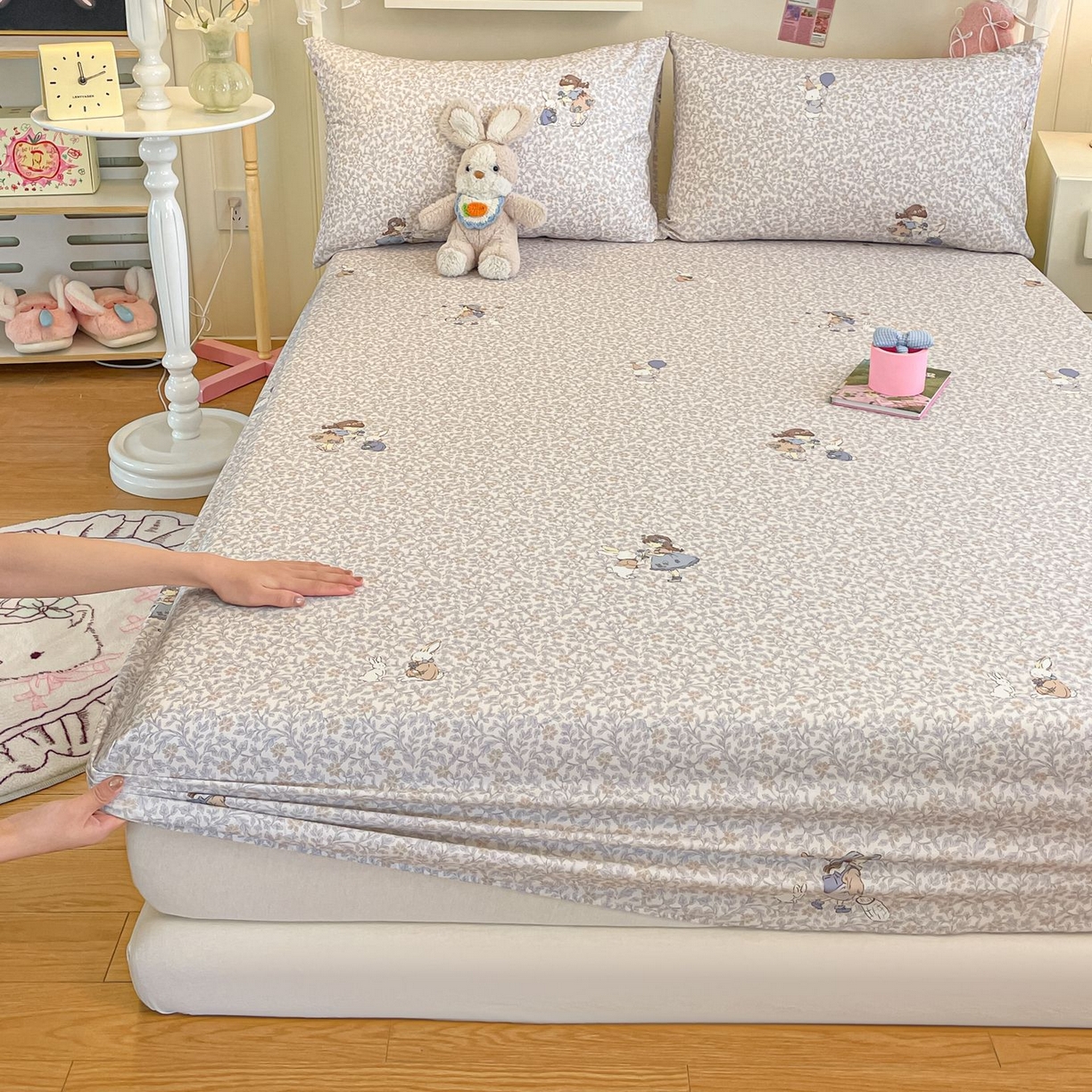 91家纺网 家纺一手货源 找家纺 寻米 2026新款春夏全棉13070印花四件套单品系列-单床笠 萌兔花园