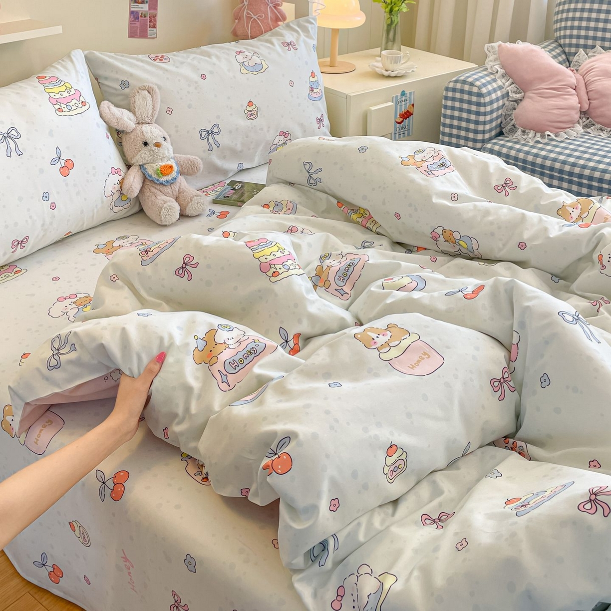 91家纺网 家纺一手货源 找家纺 寻米 2026新款春夏全棉13070印花四件套单品系列-单床笠 小熊饼干