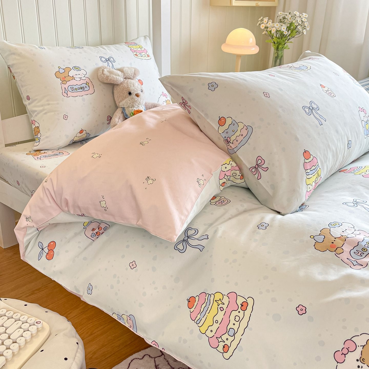 91家纺网 家纺一手货源 找家纺 寻米 2026新款春夏13070印花三件套单品系列-单床笠 小熊饼干