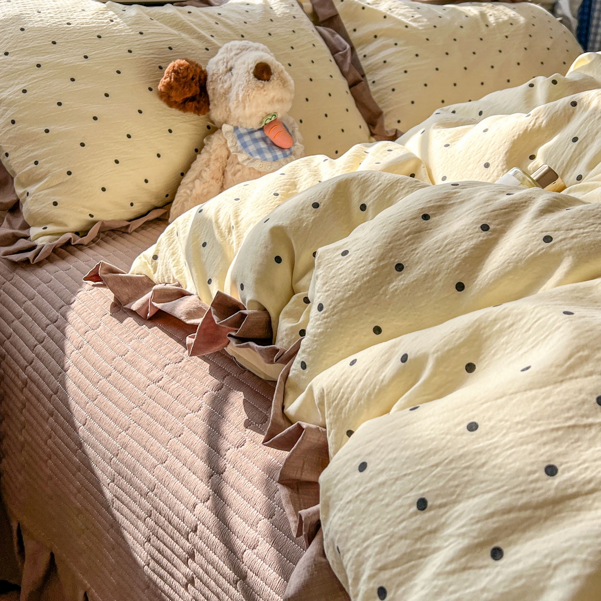 91家纺网 家纺一手货源 找家纺 美梦家纺 2026春夏新款云感皱皱纱床盖四件套 波点咖