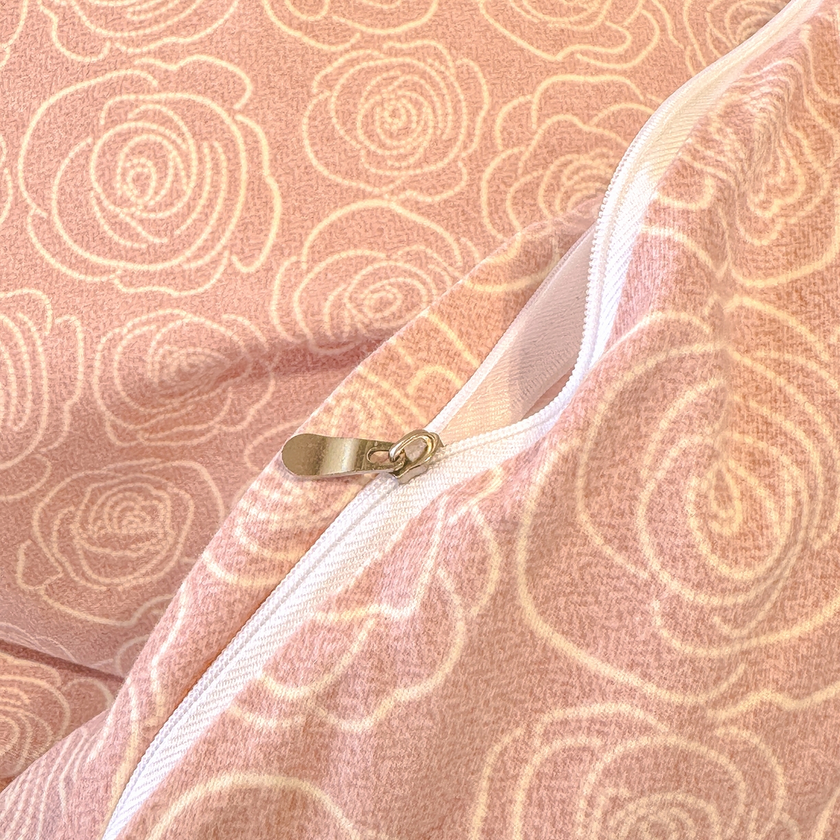 91家纺网 家纺一手货源 找家纺 壹贝家纺 2026新款全棉磨毛四件套系列 玫瑰情缘-粉