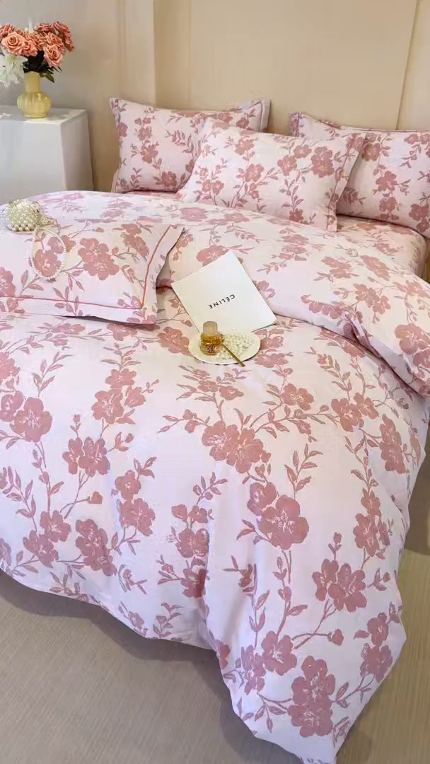 91家纺网 家纺一手货源 找家纺 壹贝家纺 2026新款全棉磨毛四件套系列 梅花印-粉