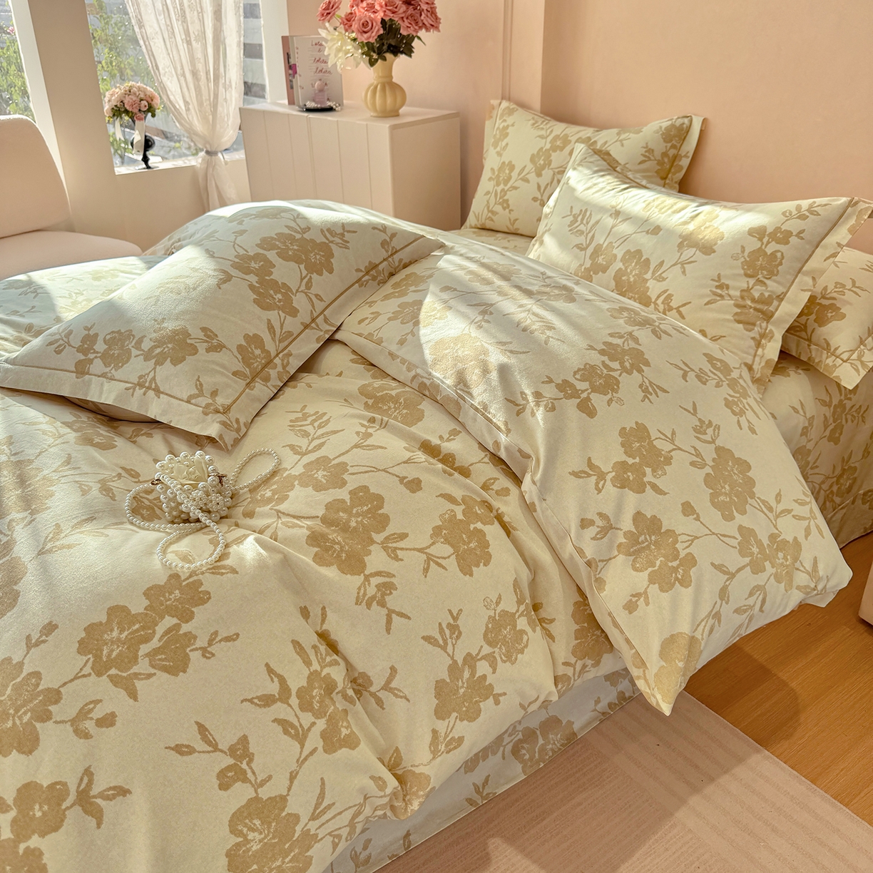 91家纺网 家纺一手货源 找家纺 壹贝家纺 2026新款全棉磨毛四件套系列 梅花印-黄