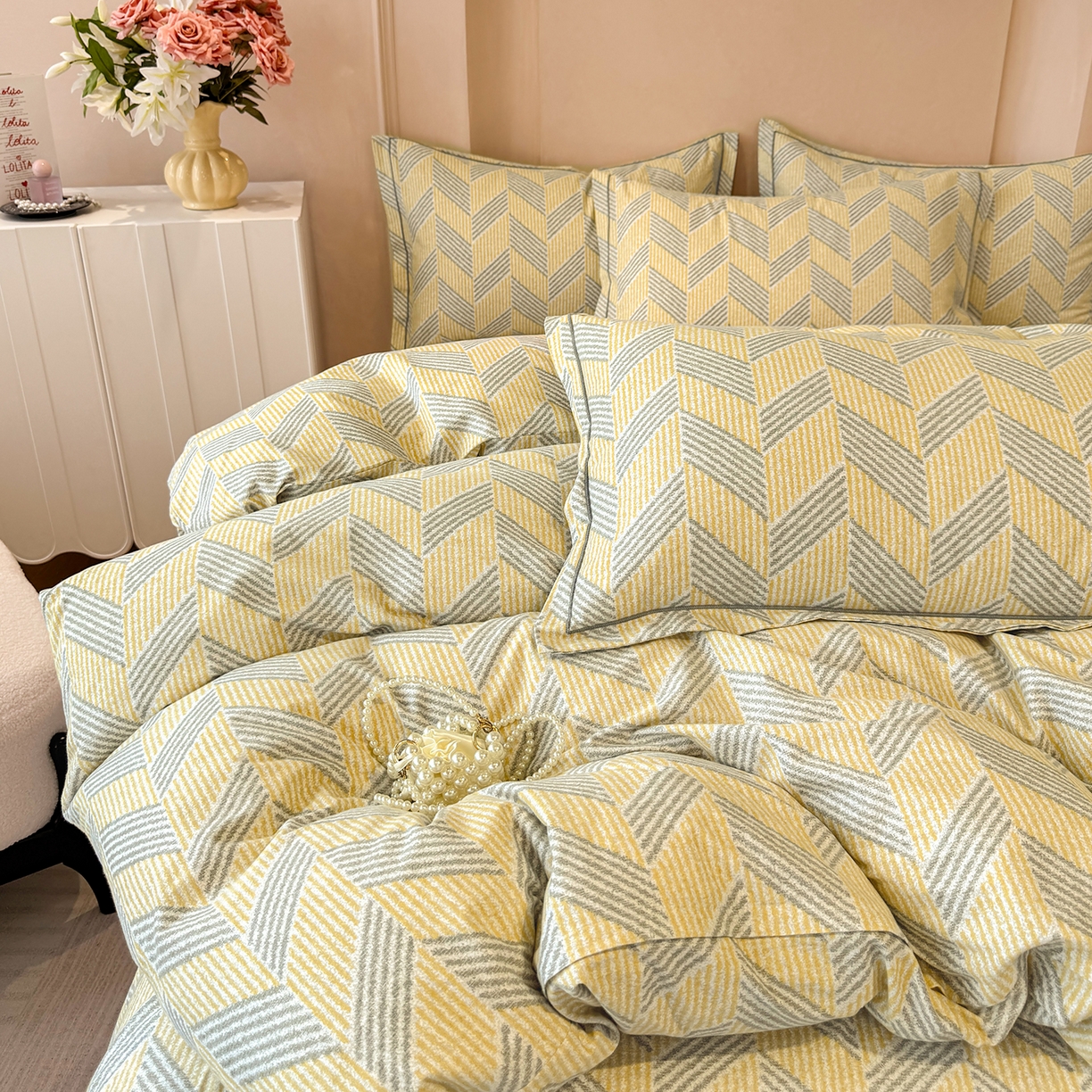 91家纺网 家纺一手货源 找家纺 壹贝家纺 2026新款全棉磨毛四件套系列 施华洛-灰