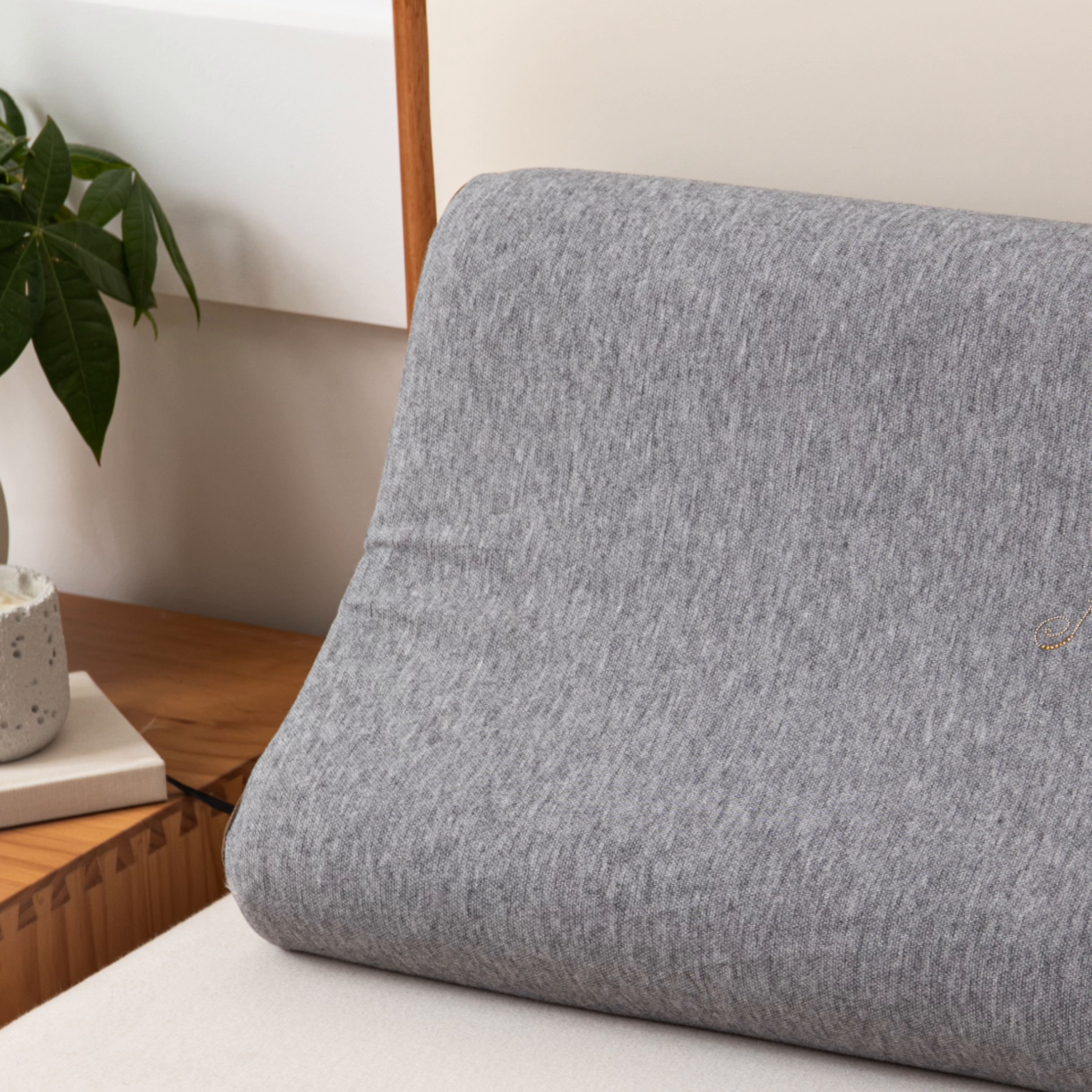 91家纺网 家纺一手货源 找家纺 一粒麦子乳胶馆 2026年新款枕头枕芯生物基面包枕高低枕生物机新款枕头枕芯 高低枕-灰咖