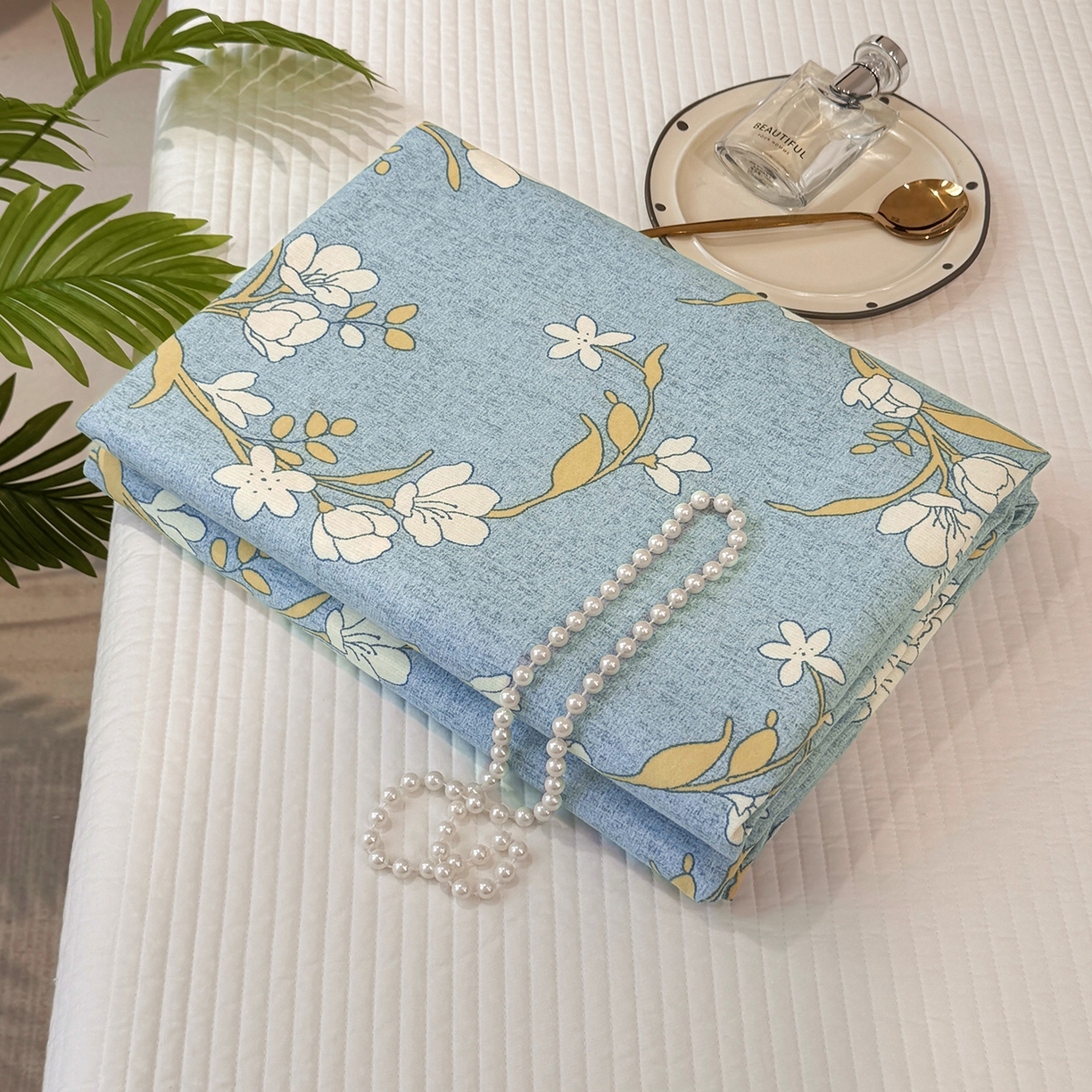 91家纺网 家纺一手货源 找家纺 壹贝家纺 2026新款全棉磨毛单品被套系列 蓝莲花