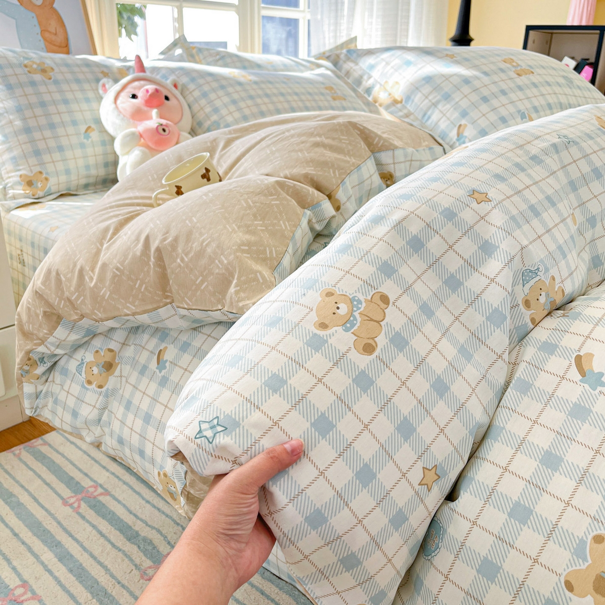 91家纺网 家纺一手货源 找家纺 铭成家纺 2026新款全棉印花小清新四件套（提供买家秀） 卡其小熊