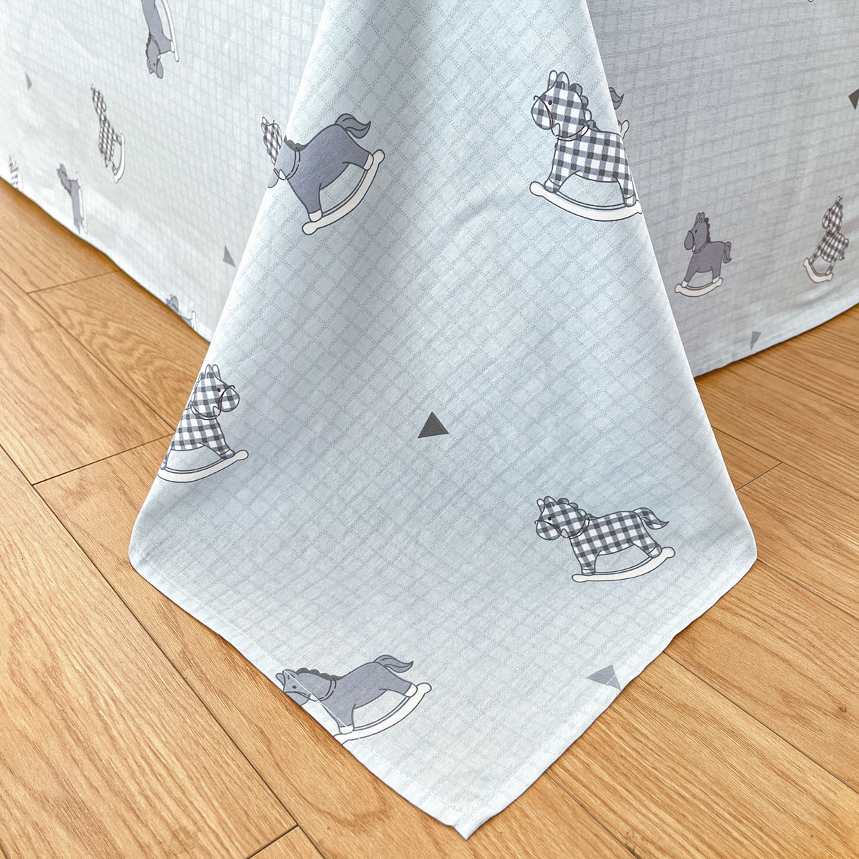 91家纺网 家纺一手货源 找家纺 铭成家纺 2026新款全棉印花小清新单床单（提供买家秀） 特洛伊木马