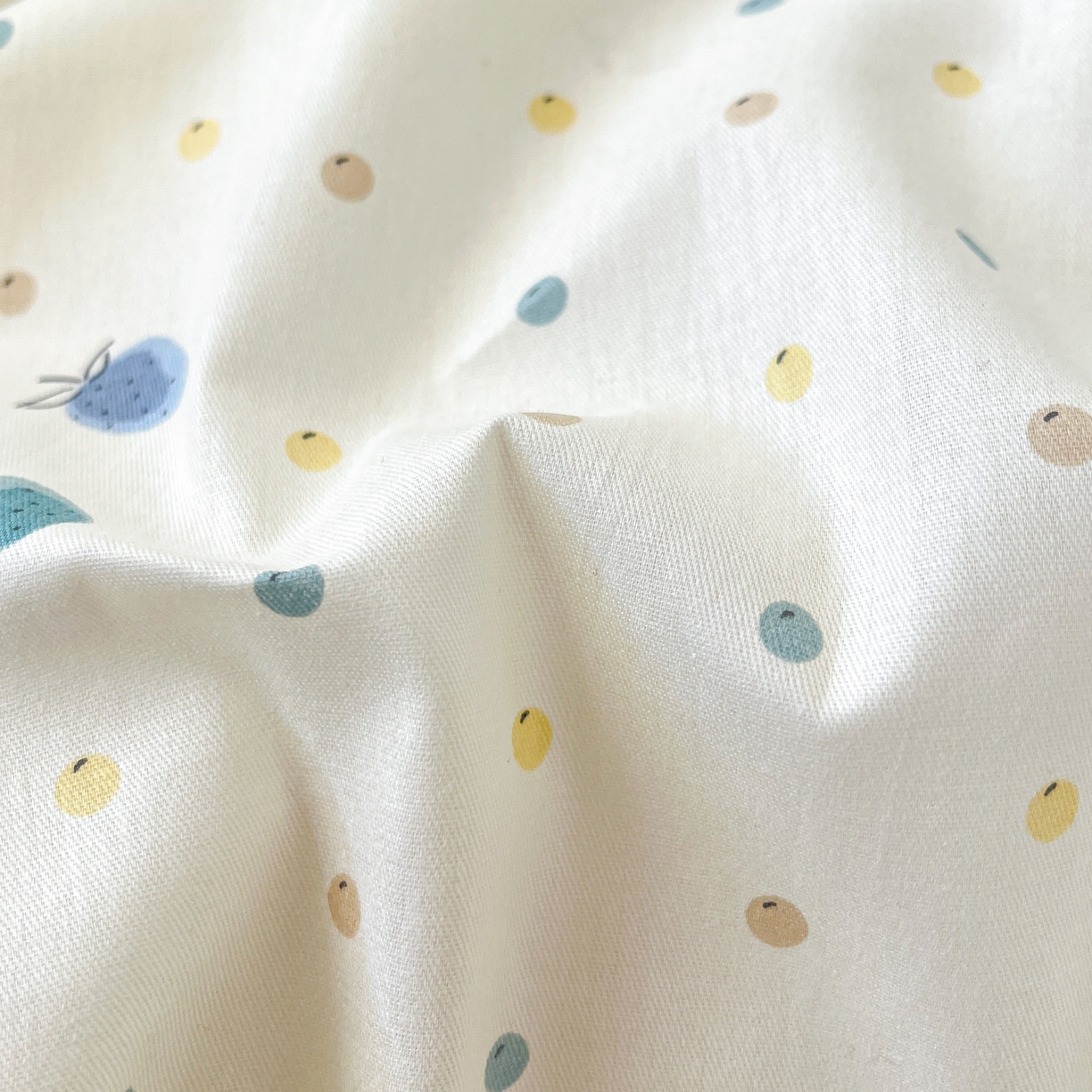 91家纺网 家纺一手货源 找家纺 铭成家纺 2026新款全棉印花小清新单床笠（提供买家秀） 青涩草莓