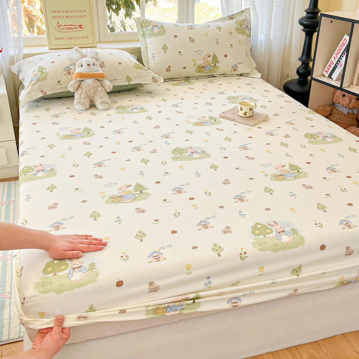 91家纺网 家纺一手货源 找家纺 铭成家纺 2026新款全棉印花小清新单床笠（提供买家秀） 兔子探险