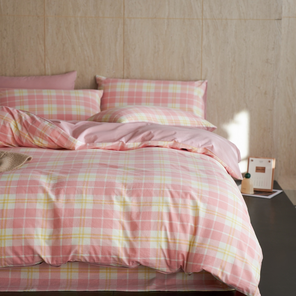 91家纺网 家纺一手货源 找家纺 启程家纺 2026春夏新款全棉纯棉色织水洗棉四件套 爱格-粉