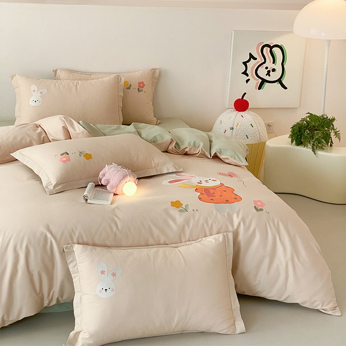 91家纺网 家纺一手货源 找家纺 润肤居 2026春夏新款全棉纯棉13372贴布绣四件套 可爱兔兔-淡粉