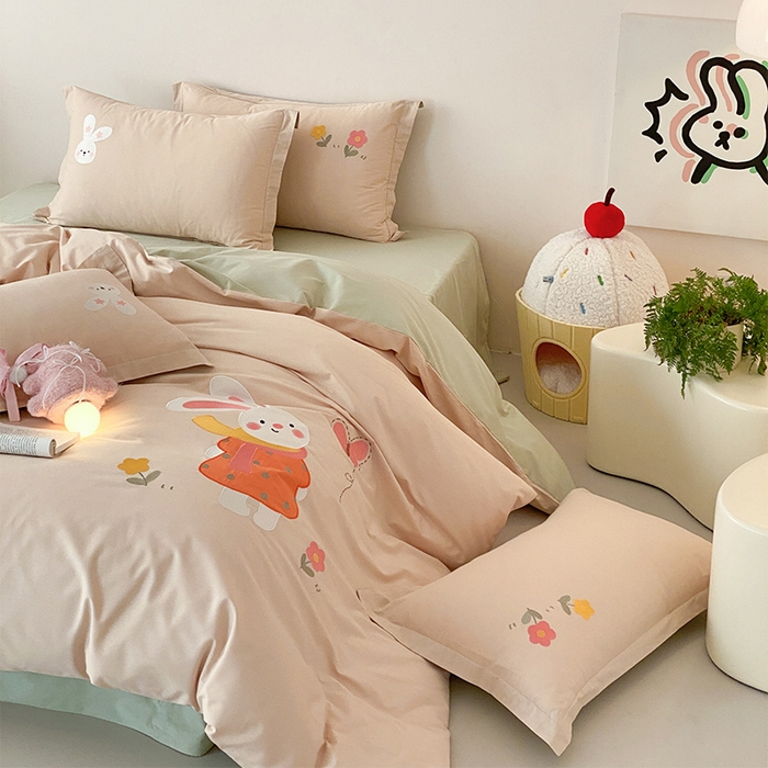 91家纺网 家纺一手货源 找家纺 润肤居 2026春夏新款全棉纯棉13372贴布绣四件套 可爱兔兔-淡粉