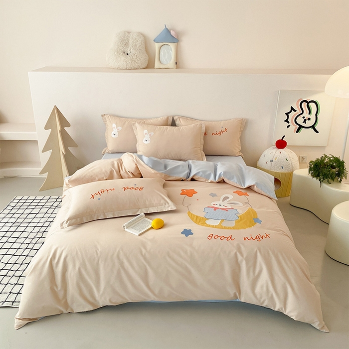 91家纺网 家纺一手货源 找家纺 润肤居 2026春夏新款全棉纯棉13372贴布绣四件套 月亮小兔-卡其