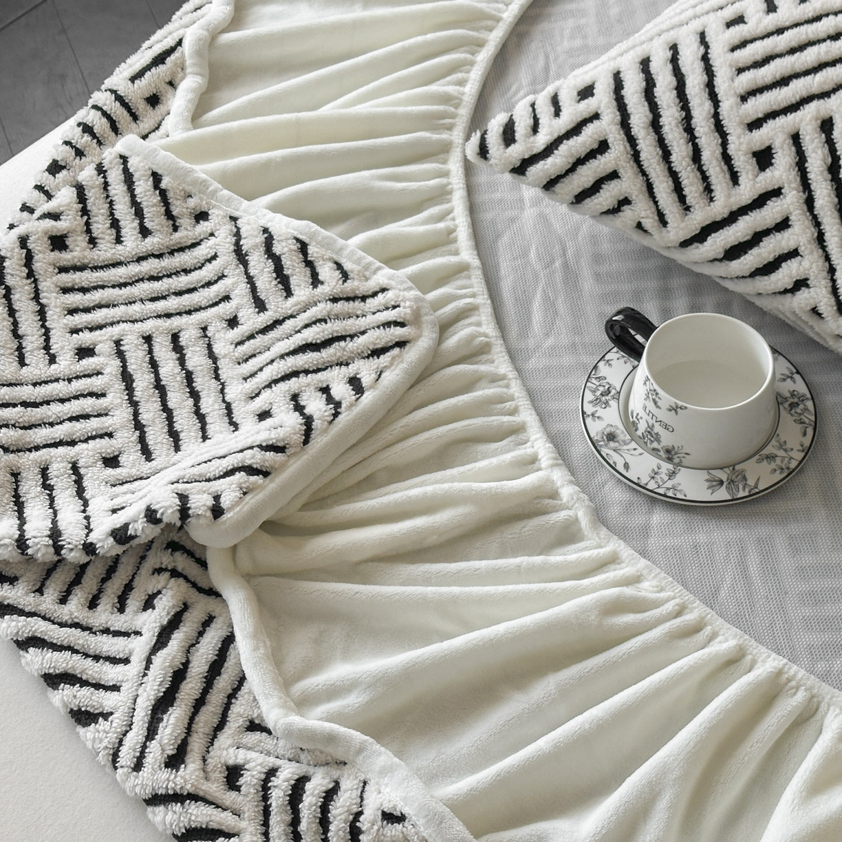 91家纺网 家纺一手货源 找家纺 （总）可恩欣 2026新款舒棉绒提花防水床笠-利奥