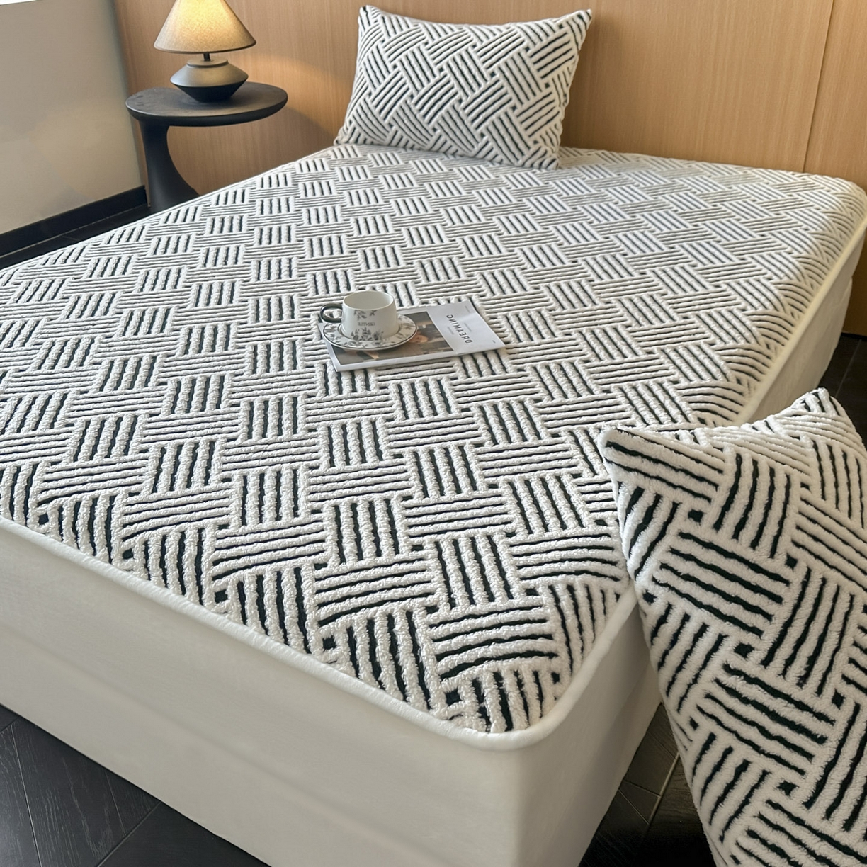 91家纺网 家纺一手货源 找家纺 （总）可恩欣 2026新款舒棉绒提花防水床笠-利奥