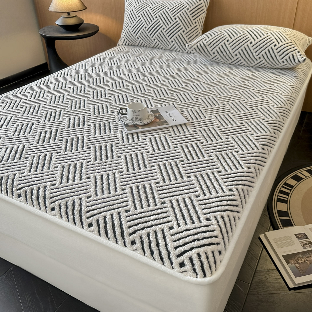 91家纺网 家纺一手货源 找家纺 可恩欣 2026新款舒棉绒提花防水床笠-利奥 利奥-皓月