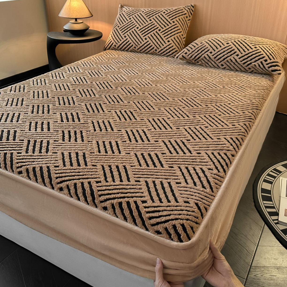 91家纺网 家纺一手货源 找家纺 可恩欣 2026新款舒棉绒提花防水床笠-利奥 利奥-云咖