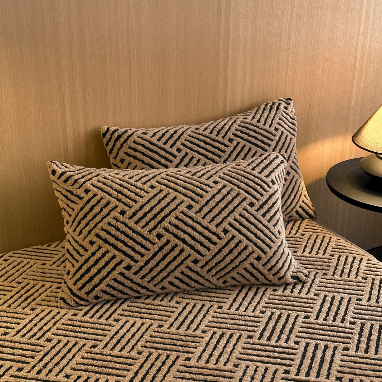 91家纺网 家纺一手货源 找家纺 可恩欣 2026新款舒棉绒提花防水床笠-利奥 利奥-云咖