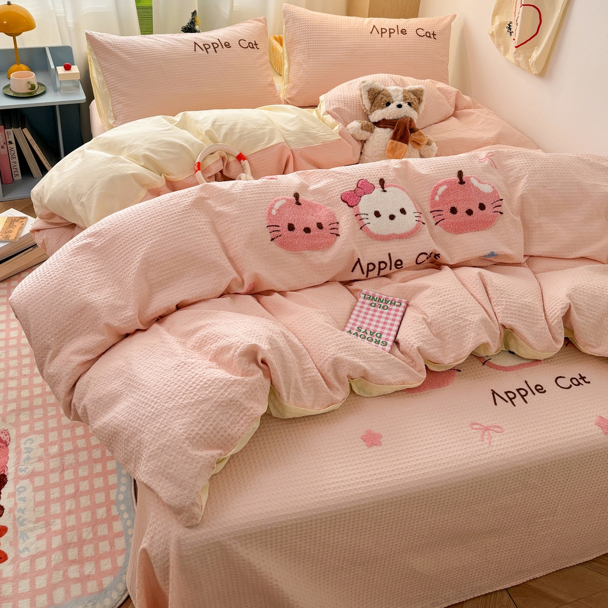 91家纺网 家纺一手货源 找家纺 雅居纺家纺 2026新款全棉华夫格毛巾绣单品系列 粉色苹果猫