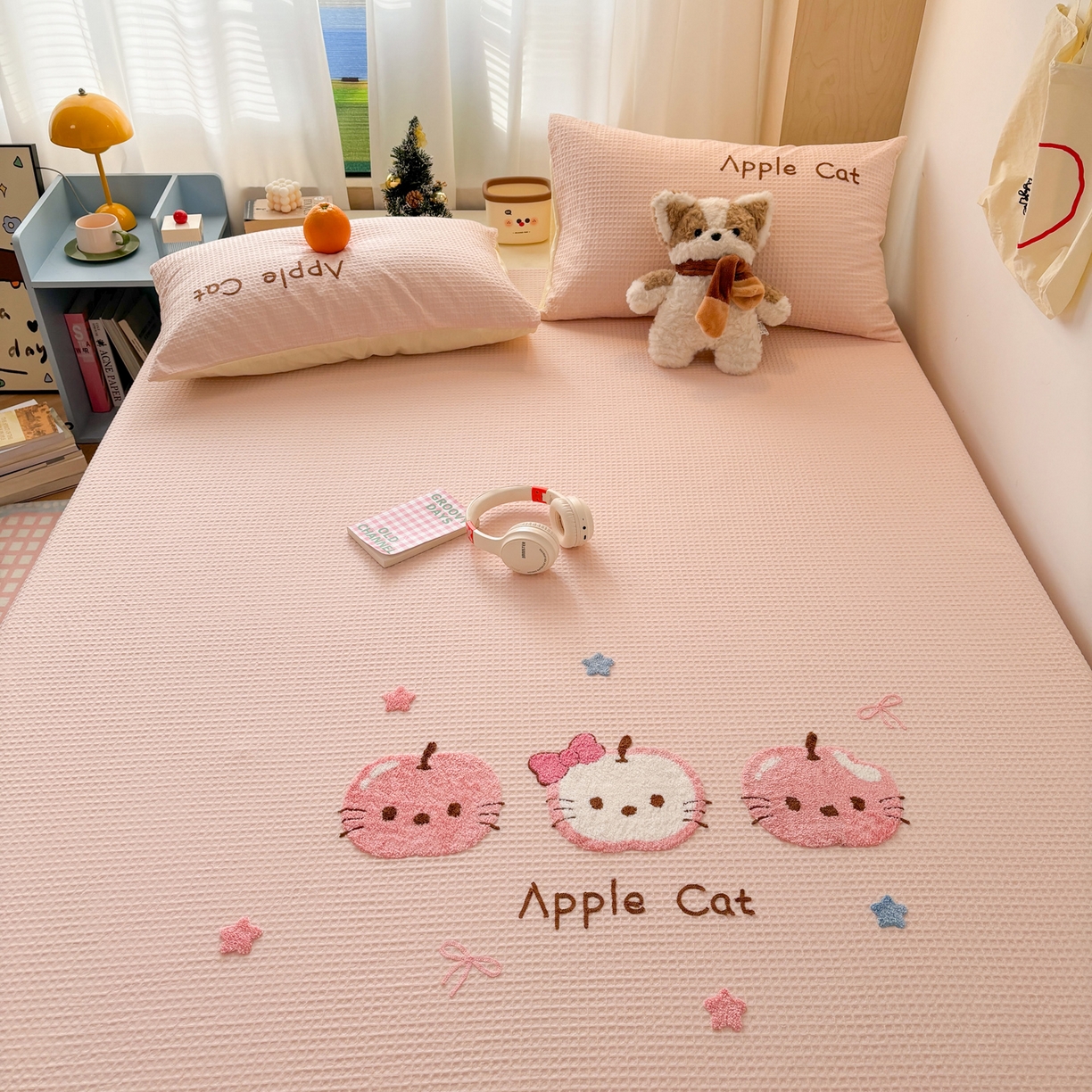 91家纺网 家纺一手货源 找家纺 雅居纺家纺 2026新款全棉华夫格毛巾绣单品系列 粉色苹果猫