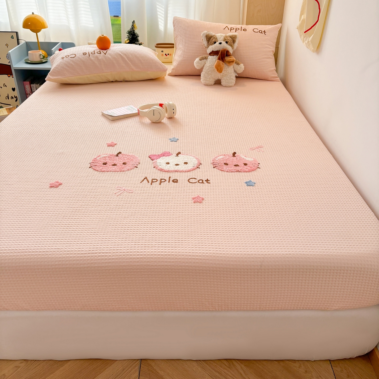 91家纺网 家纺一手货源 找家纺 雅居纺家纺 2026新款全棉华夫格毛巾绣单品系列 粉色苹果猫