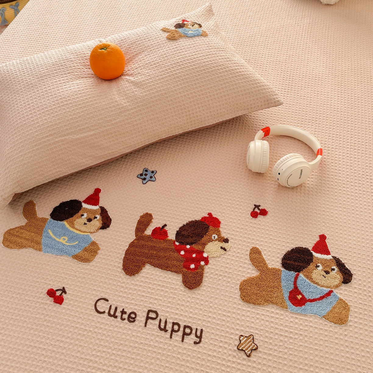 91家纺网 家纺一手货源 找家纺 雅居纺家纺 2026新款全棉华夫格毛巾绣单品系列 米驼腊肠狗