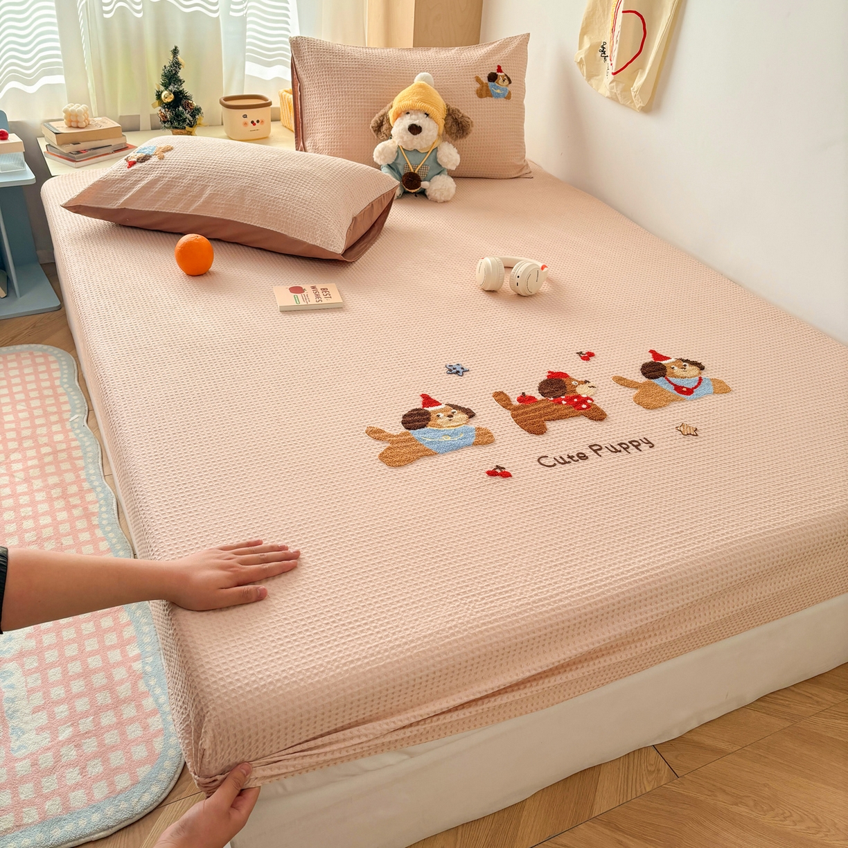 91家纺网 家纺一手货源 找家纺 雅居纺家纺 2026新款全棉华夫格毛巾绣单品系列 米驼腊肠狗