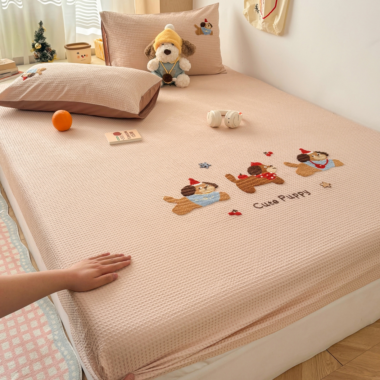 91家纺网 家纺一手货源 找家纺 雅居纺家纺 2026新款全棉华夫格毛巾绣单品系列 米驼腊肠狗