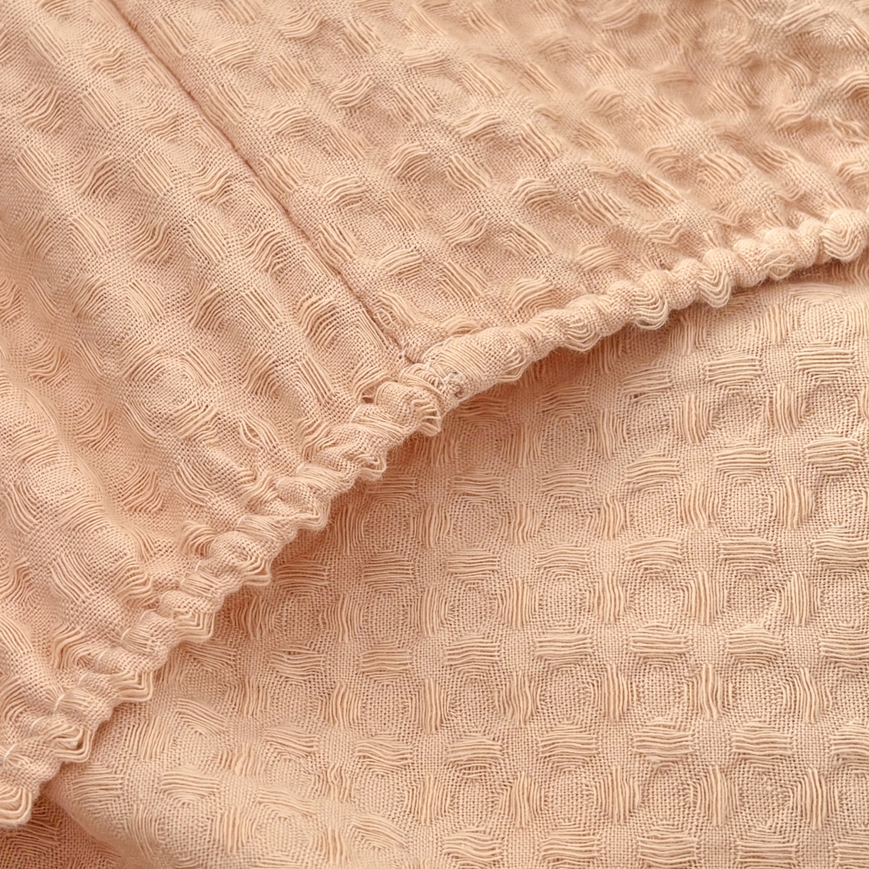 91家纺网 家纺一手货源 找家纺 雅居纺家纺 2026新款全棉华夫格毛巾绣单品系列 米驼腊肠狗