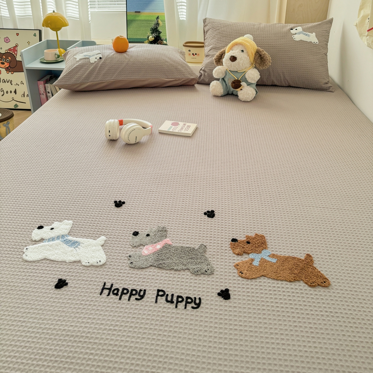 91家纺网 家纺一手货源 找家纺 雅居纺家纺 2026新款全棉华夫格毛巾绣单品系列 浅灰围脖小狗