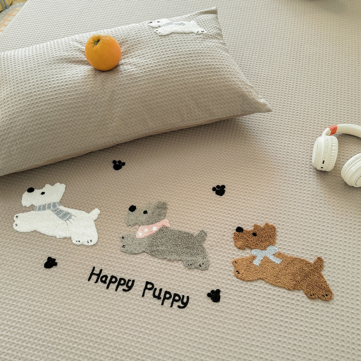 91家纺网 家纺一手货源 找家纺 雅居纺家纺 2026新款全棉华夫格毛巾绣单品系列 浅灰围脖小狗