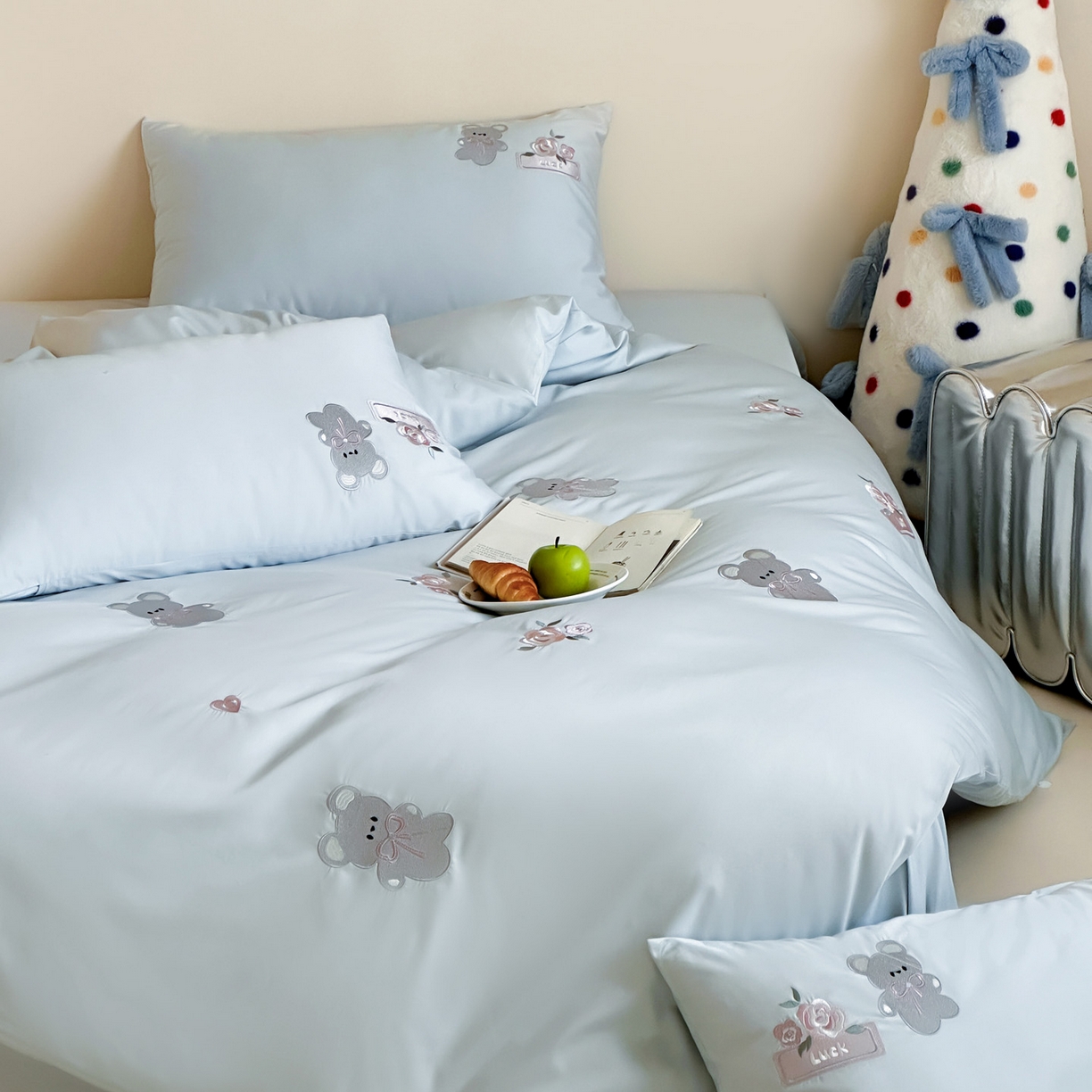 91家纺网 家纺一手货源 找家纺 爱缦 2026新款100s全棉四件套-熊小花系列 蓝色