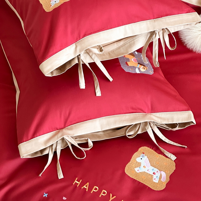 91家纺网 家纺一手货源 找家纺 爱缦 2026新款小马奔腾系列100s全棉四件套（此款券后控价：小号238，标准298，大号318） 小马奔腾-喜庆红