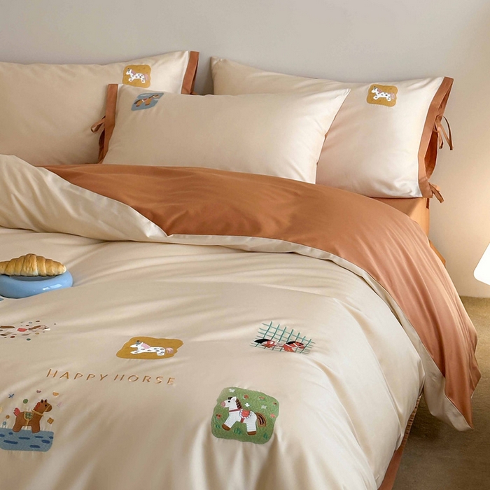 91家纺网 家纺一手货源 找家纺 爱缦 2026新款小马奔腾系列100s全棉四件套（此款券后控价：小号238，标准298，大号318） 小马奔腾-奶油桔