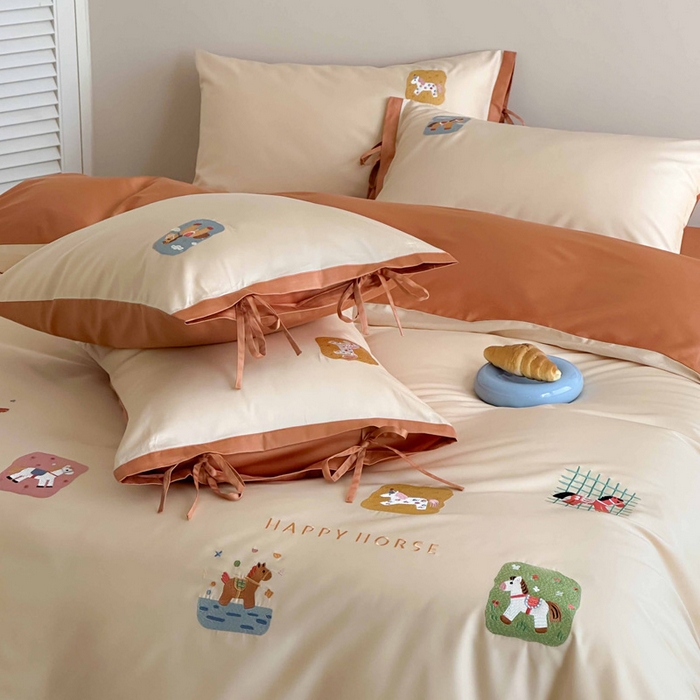 91家纺网 家纺一手货源 找家纺 爱缦 2026新款小马奔腾系列100s全棉四件套（此款券后控价：小号238，标准298，大号318） 小马奔腾-奶油桔