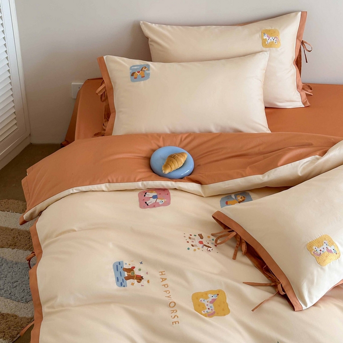 91家纺网 家纺一手货源 找家纺 爱缦 2026新款小马奔腾系列100s全棉四件套（此款券后控价：小号238，标准298，大号318） 小马奔腾-奶油桔