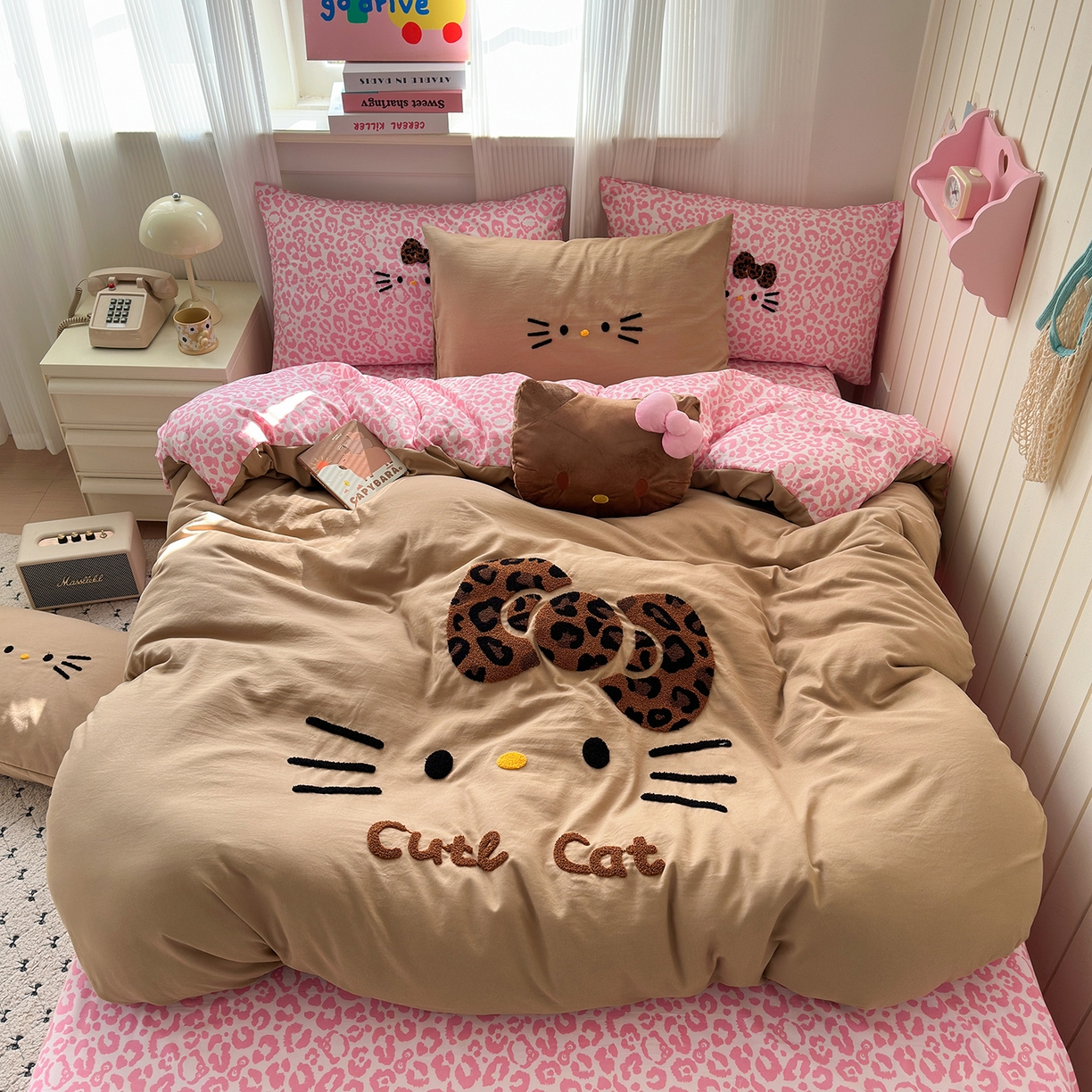 91家纺网 家纺一手货源 找家纺 （总）优选 2026新款网红热款豹纹kitty毛巾绣床上四件套学生三件套