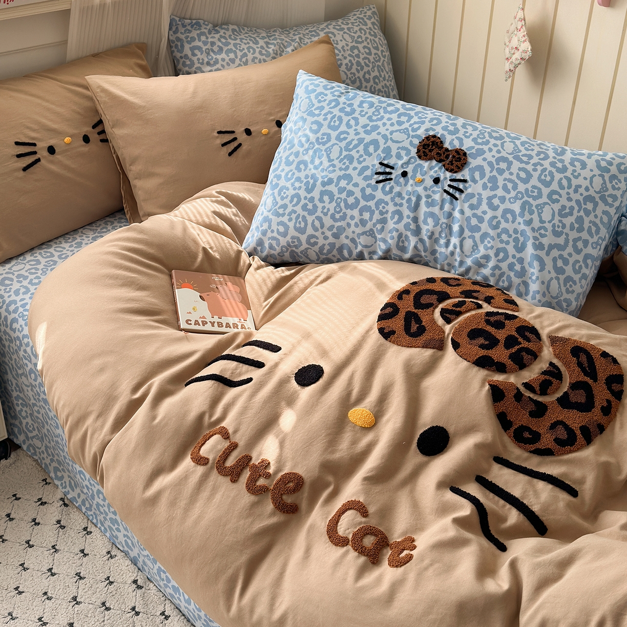 优选 2026新款网红热款豹纹kitty毛巾绣床上四件套学生三件套 豹纹kitty-奶咖