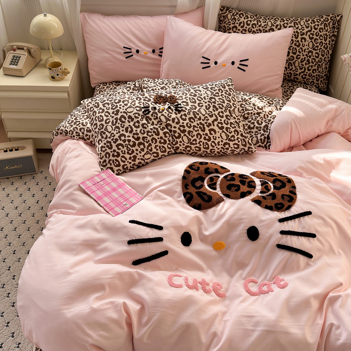 91家纺网 家纺一手货源 找家纺 （总）优选良品 2026新款网红热款豹纹kitty毛巾绣床上四件套学生三件套
