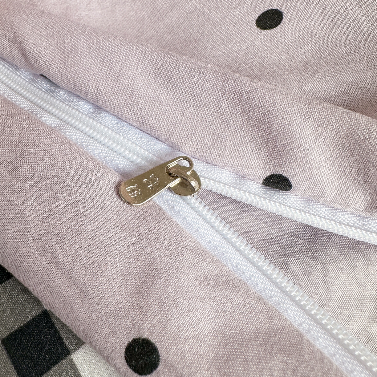 91家纺网 家纺一手货源 找家纺 优选 2026新款混搭圆点啵啵毛球款四件套学生三件套-小红书推荐 圆点啵啵-淡紫