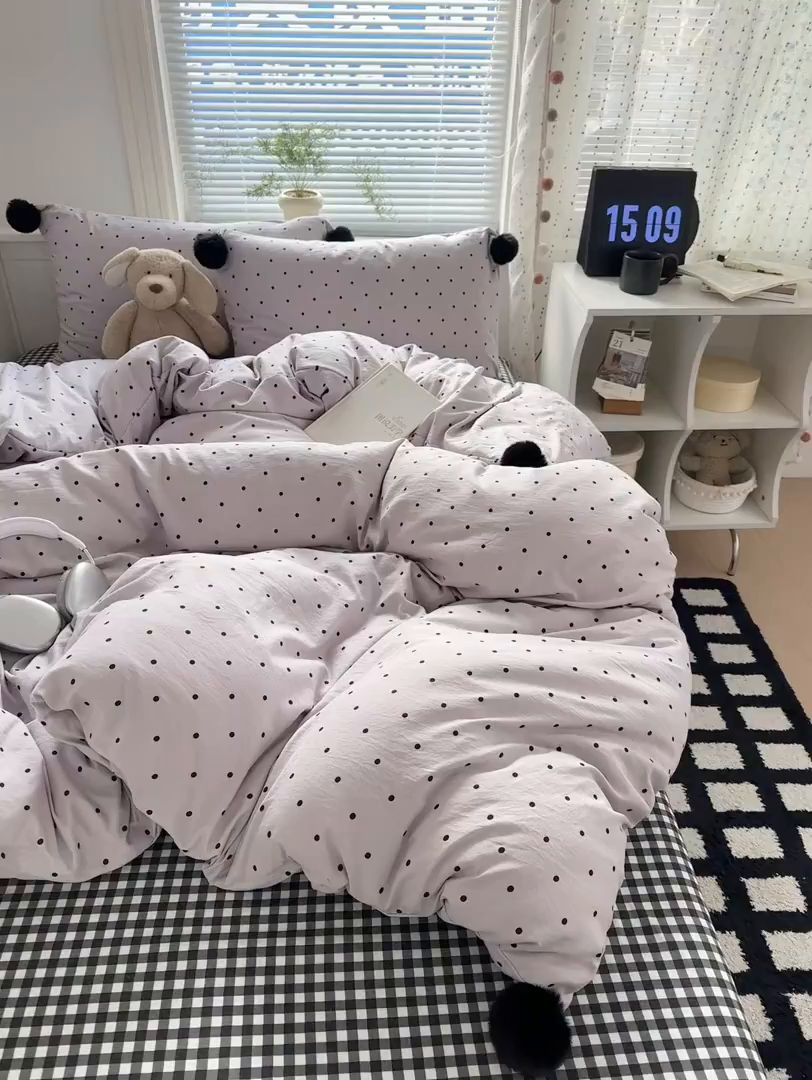 91家纺网 家纺一手货源 找家纺 优选 2026新款混搭圆点啵啵毛球款四件套学生三件套-小红书推荐 圆点啵啵-淡紫