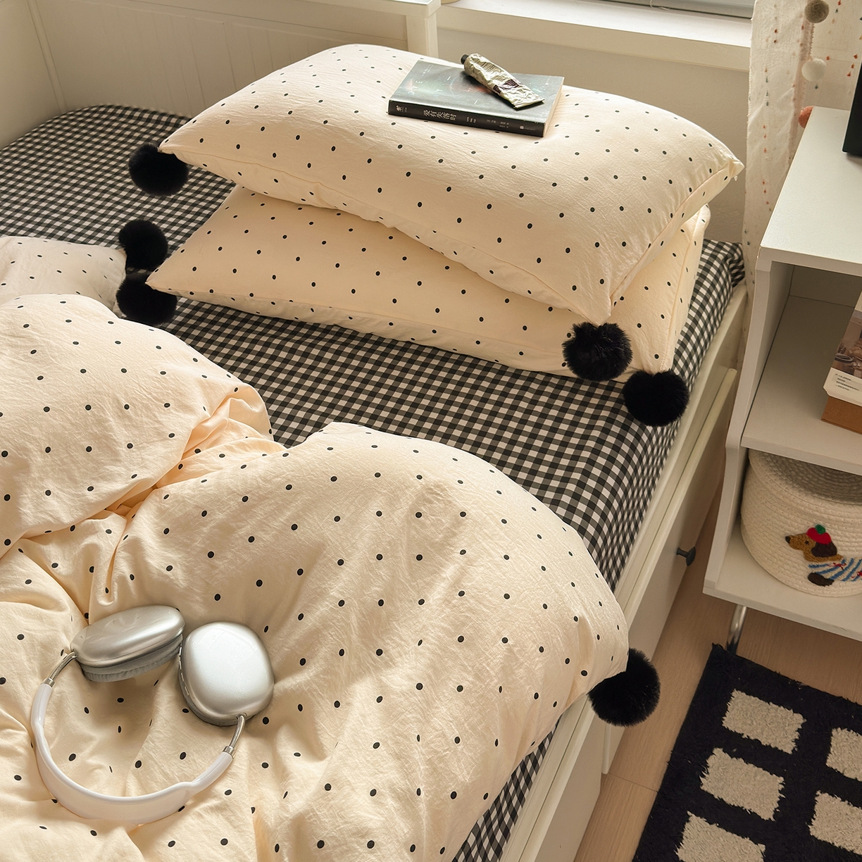 91家纺网 家纺一手货源 找家纺 优选 2026新款混搭圆点啵啵毛球款四件套学生三件套-小红书推荐 圆点啵啵-奶黄