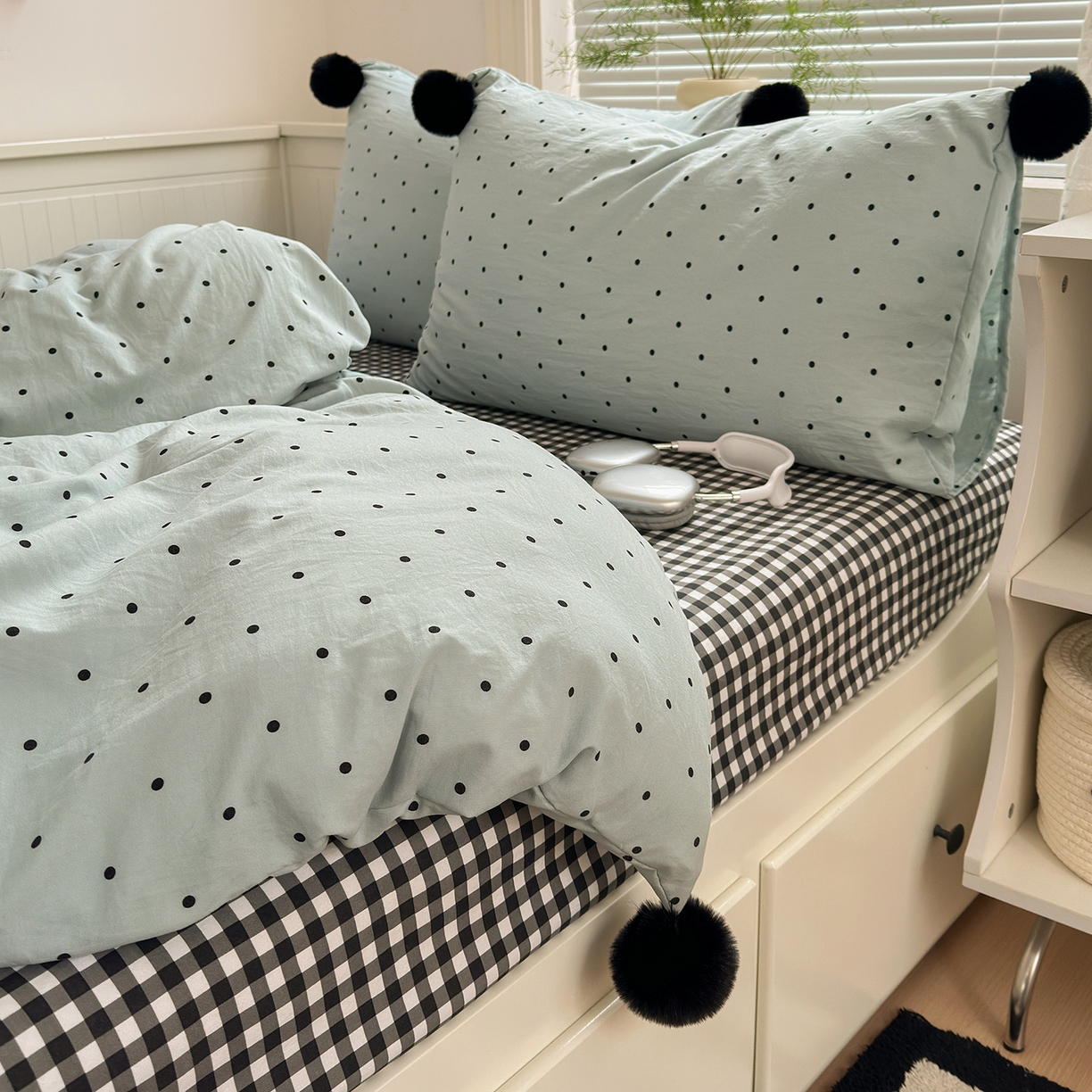 91家纺网 家纺一手货源 找家纺 （总）优选良品 2026新款混搭圆点啵啵毛球款四件套学生三件套-小红书推荐